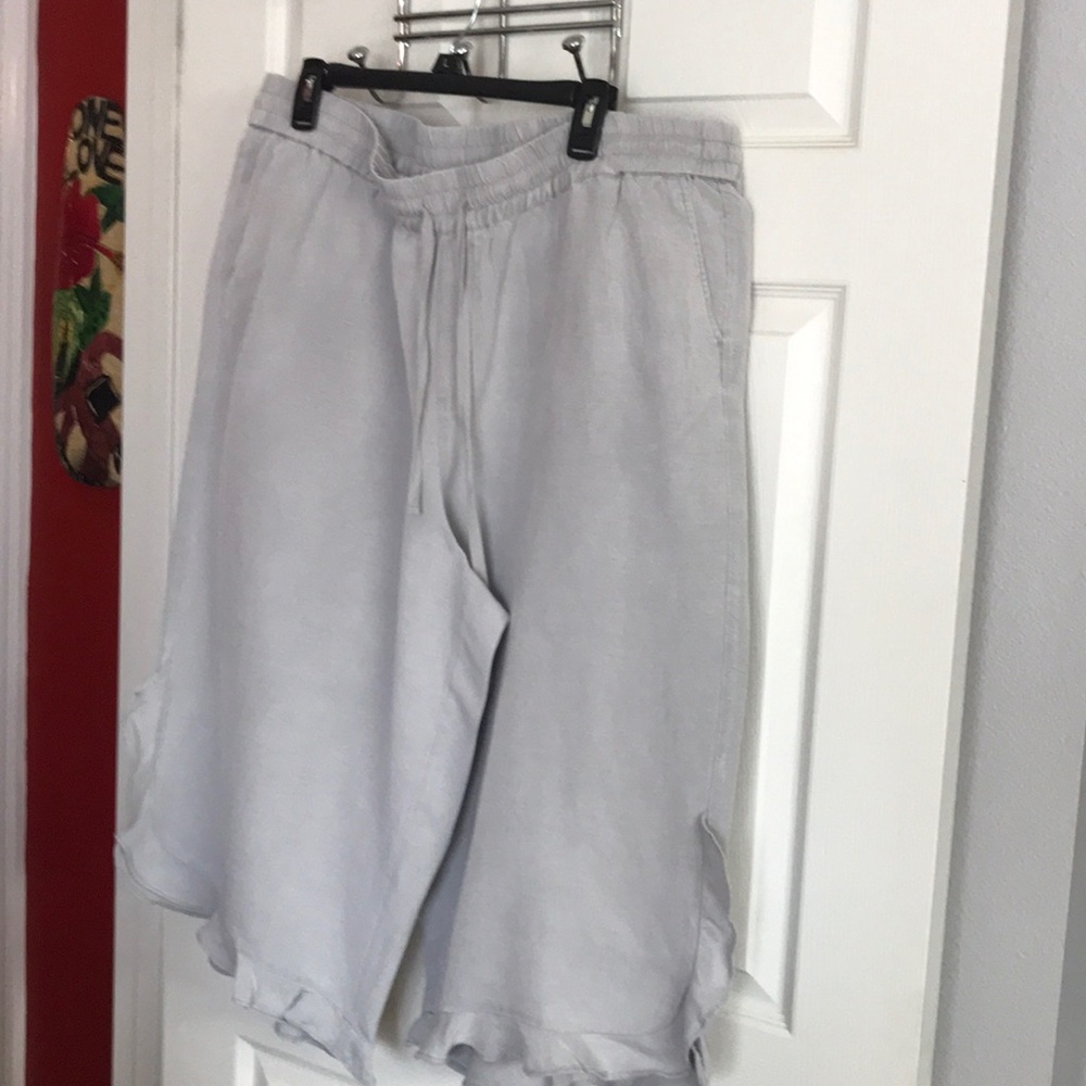 Capri pants